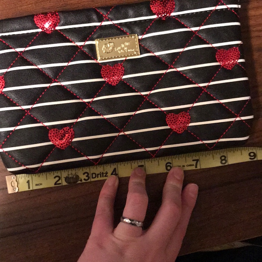 EUC Betsy Johnson wristlet - Picture 7 of 8